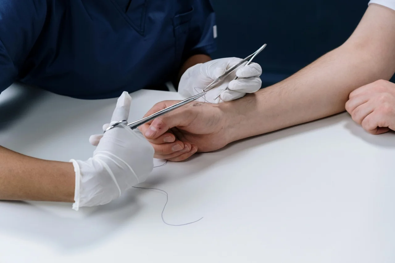 The Future of Suturing: Minimizing risk and improving outcomes with the Origami Stitch Kit The Future of Suturing: Minimizing risk and improving outcomes with the Origami Stitch Kit